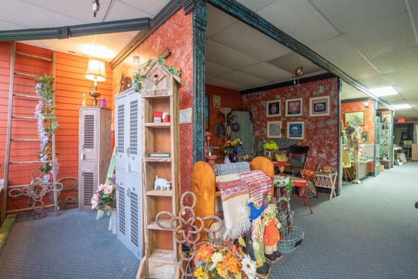 525 W Reed St, Moberly, MO 65270